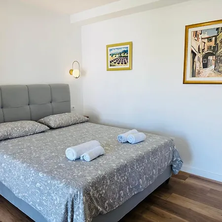Mara&padrona Apartman Zára