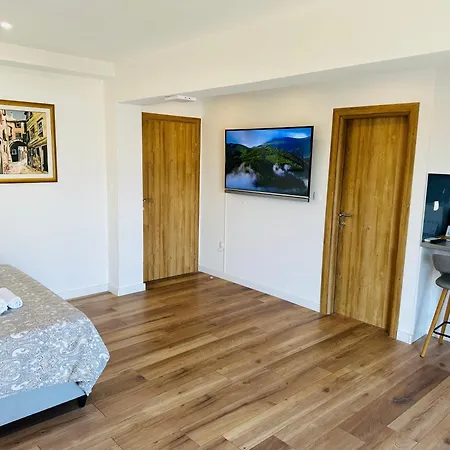 Mara Apartment