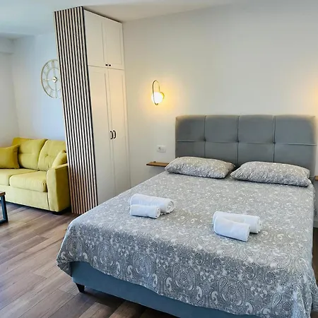 Mara Apartment *