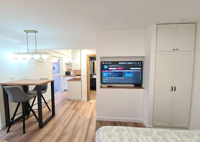 Mara&padrona Ζαντάρ